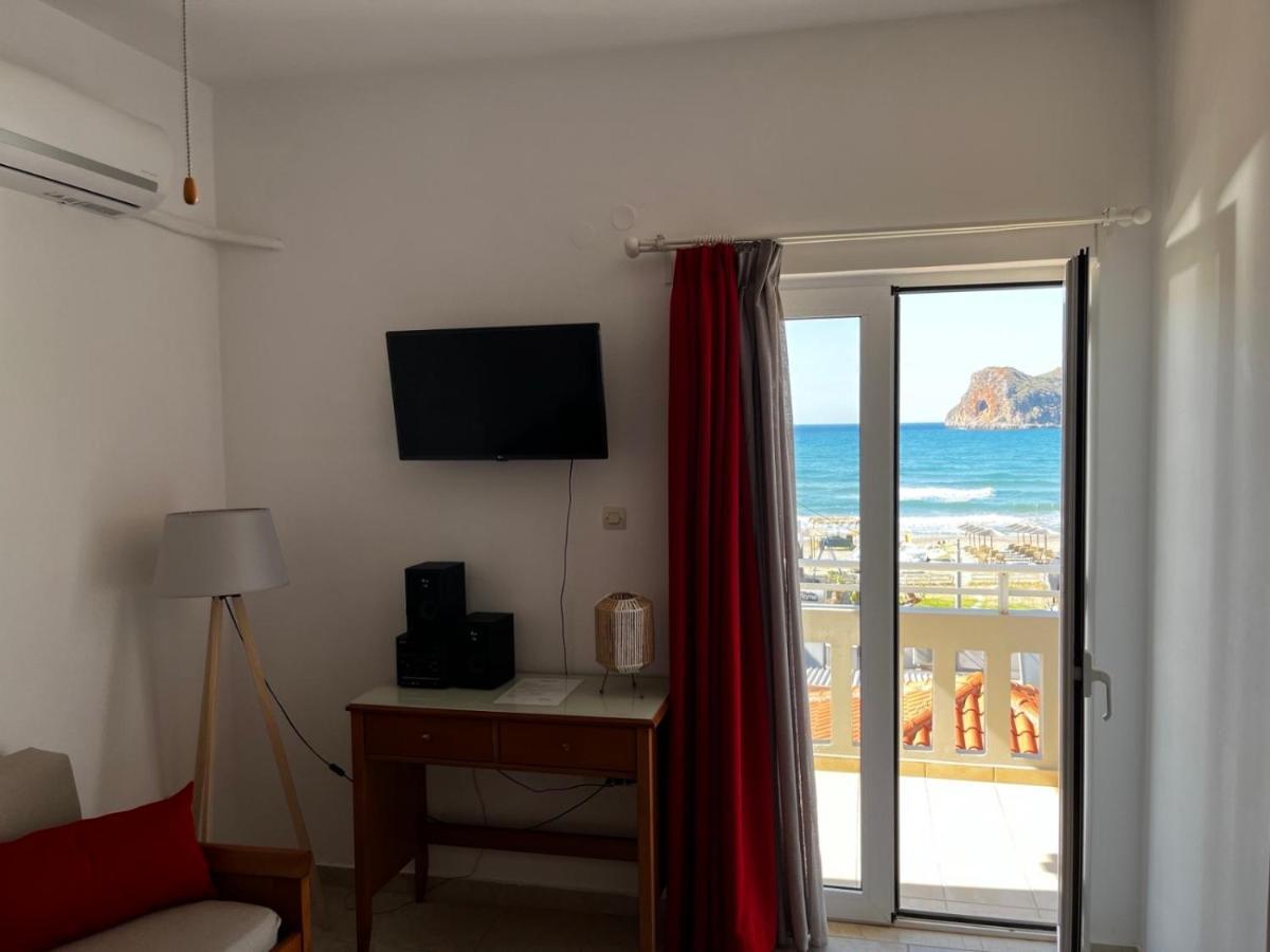 Michael Apartments Agia Marina  Exterior photo